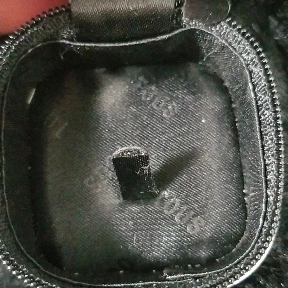 TOUS SILVER ZIP AROUND RING CASE - Picture 8 of 8